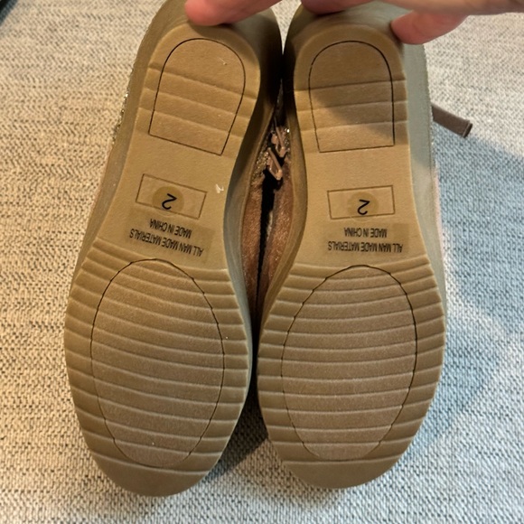 DV by Dolce Vita NWT Wedge Bootie Taupe 2Y - Picture 6 of 6